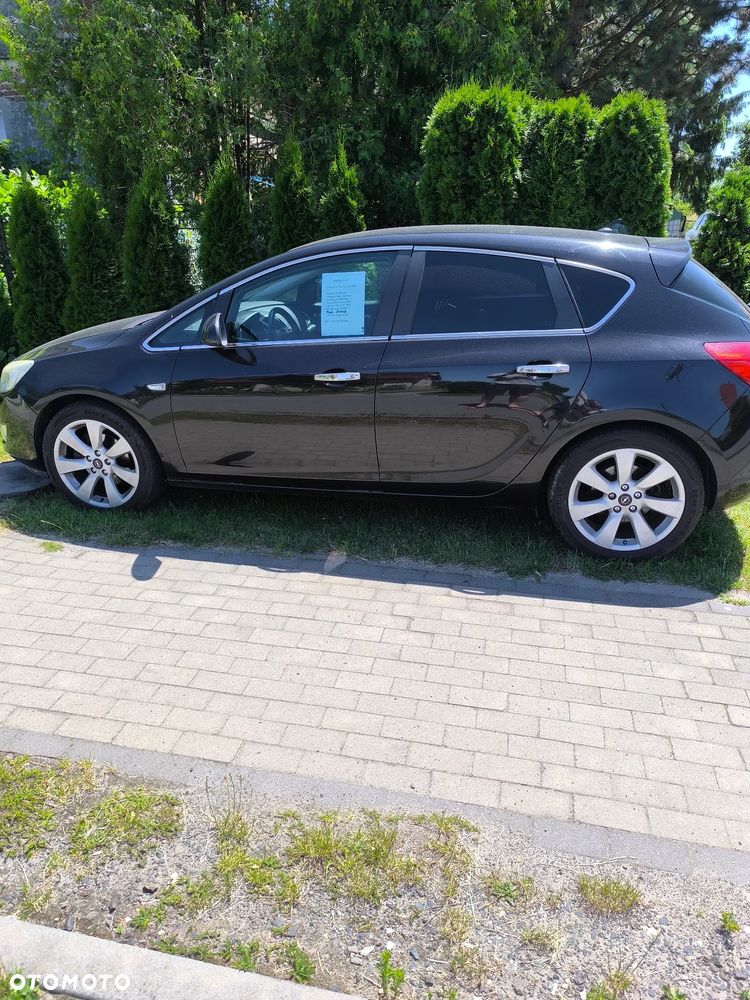 Opel Astra 2.0 CDTI Cosmo - 1