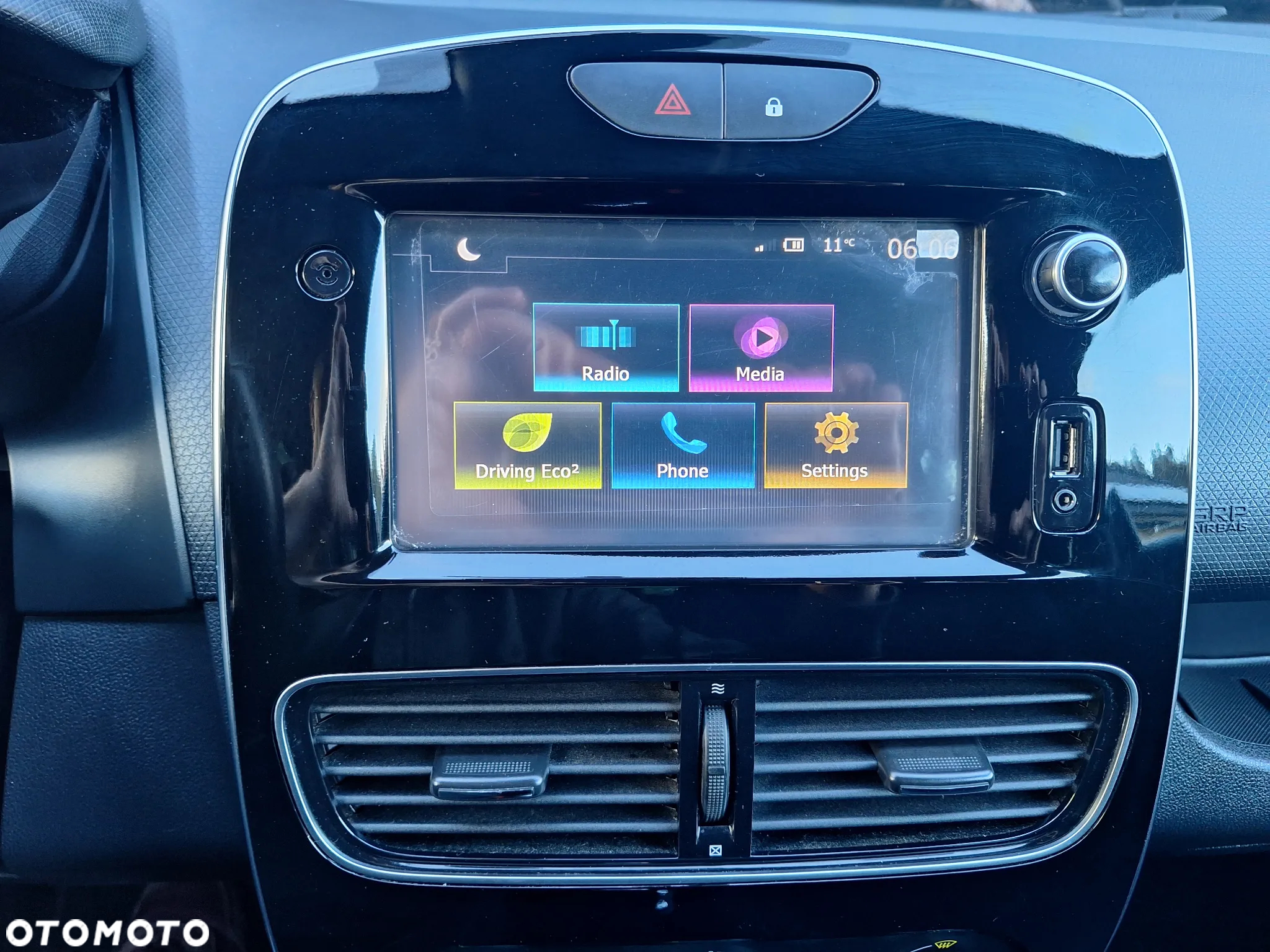 Renault Clio (Energy) TCe 90 Start & Stop LIMITED - 31