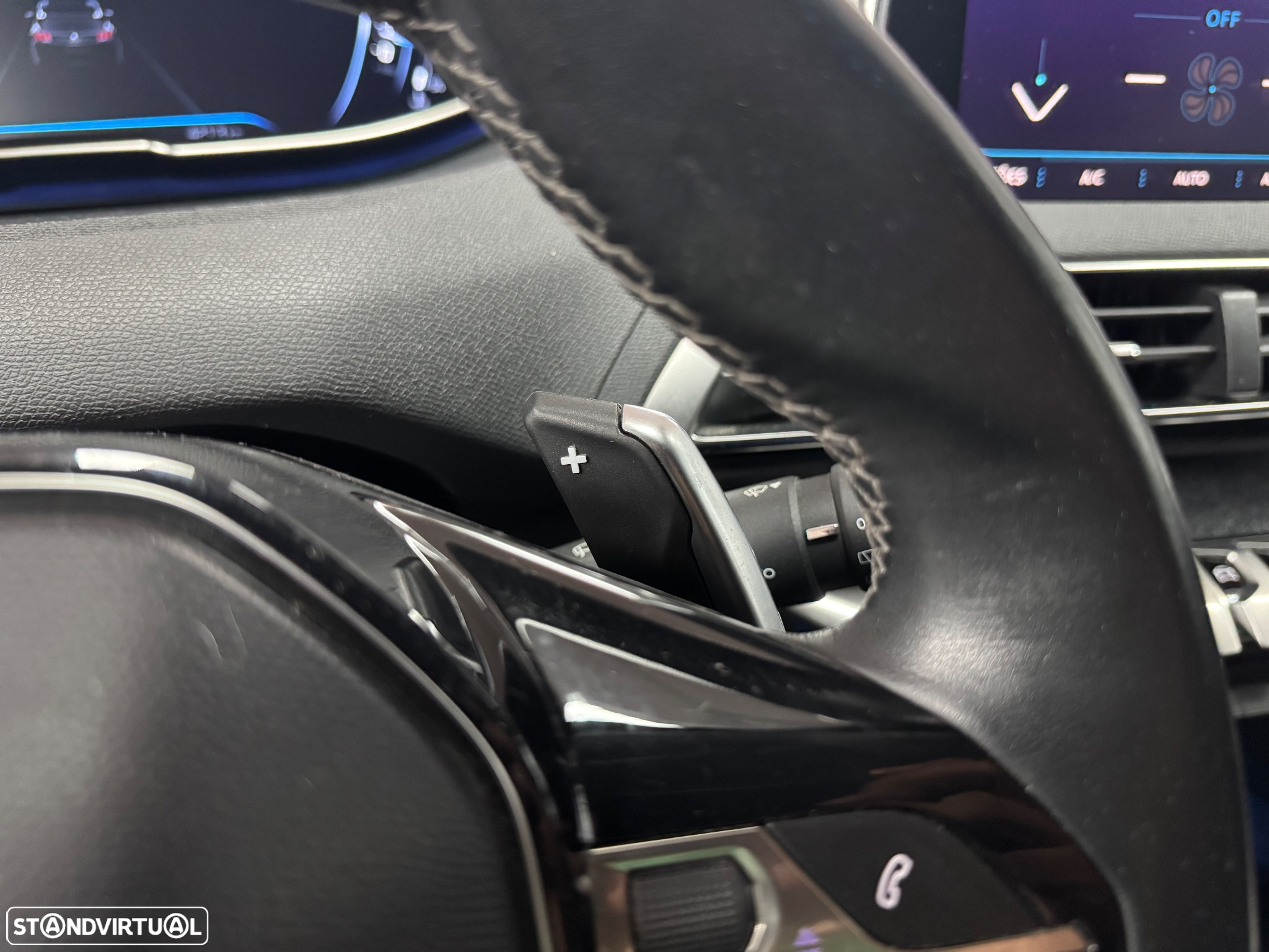 Peugeot 3008 PureTech 130 Stop & Start GPF EAT8 Allure - 29