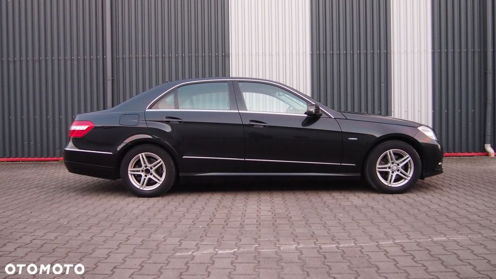 Mercedes-Benz Klasa C 180 Kompressor BlueEFFICIENCY Elegance - 16