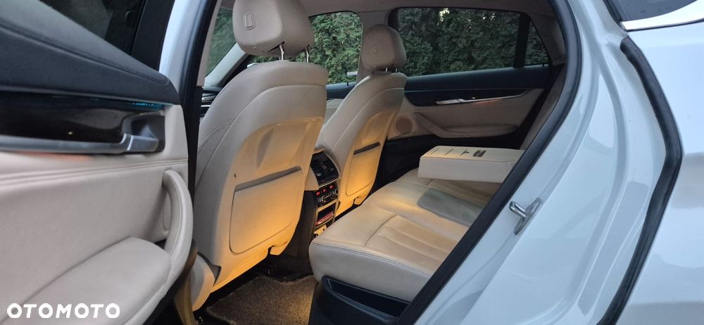 BMW X6 xDrive35i - 18