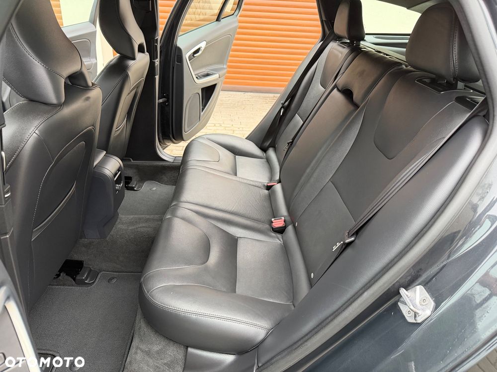 Volvo V60 D2 Drive-E Kinetic - 27