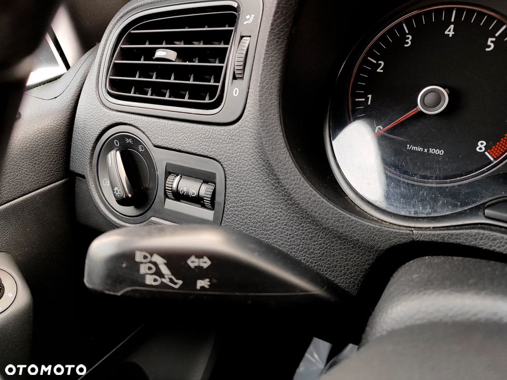 Volkswagen Polo 1.4 16V Trendline - 15