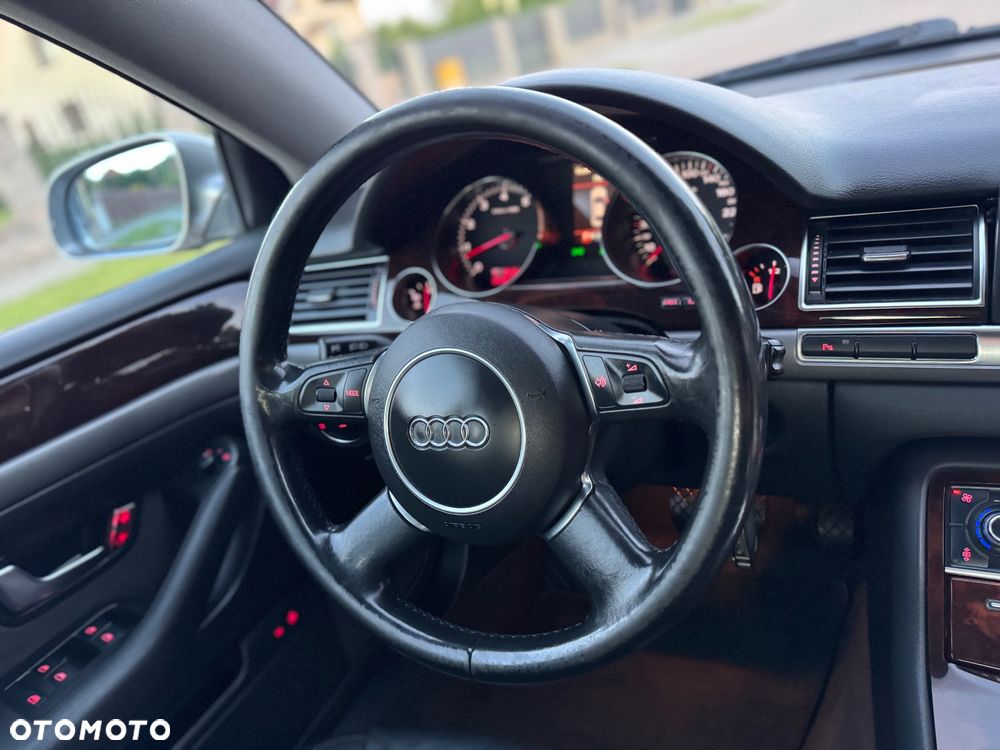 Audi A8 4.2 Quattro - 29