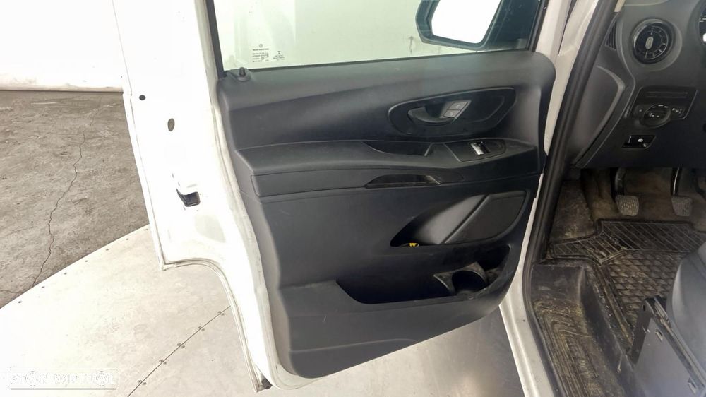 Mercedes-Benz Vito 110 CDi/32 - IVA Dedutível - 11