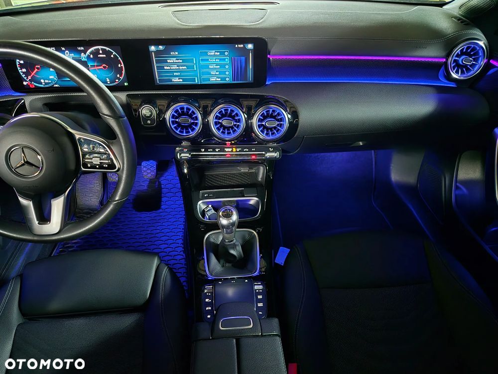 Mercedes-Benz CLA - 23