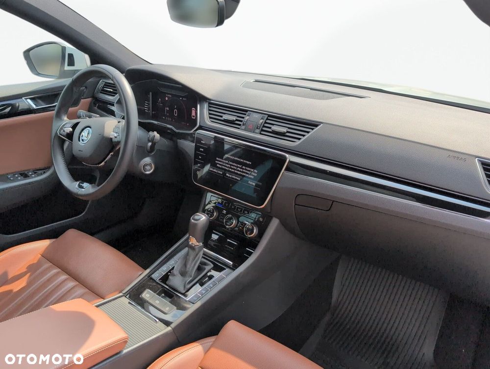 Skoda Superb 2.0 TDI SCR L&K DSG - 17
