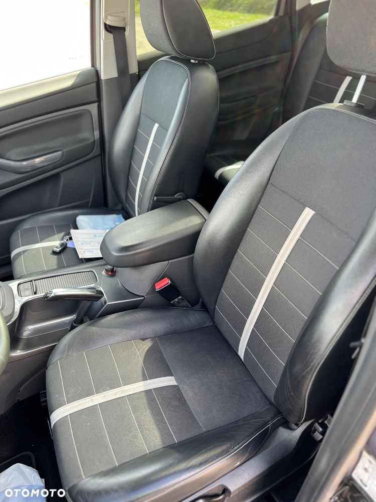Ford Kuga 2.0 TDCi 4x4 Individual - 25