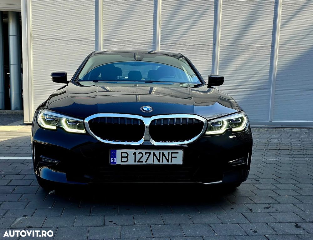 BMW Seria 3 320i Aut. Advantage - 2