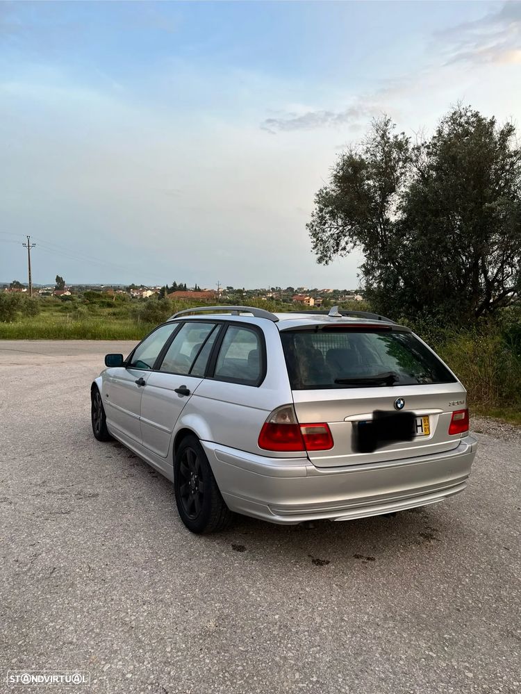 BMW 320 d Touring - 11