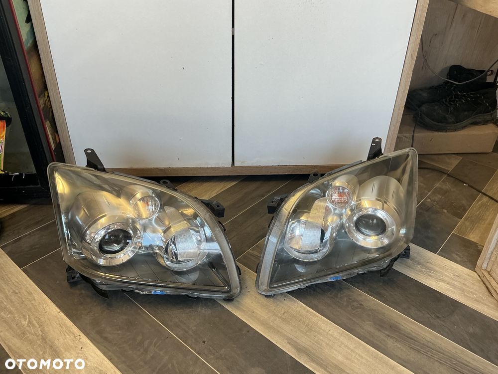 TOYOTA AVENSIS T25 LIFT LAMPA PRAWA LEWA LAMPY PRZEDNIE KOMPLET - 1