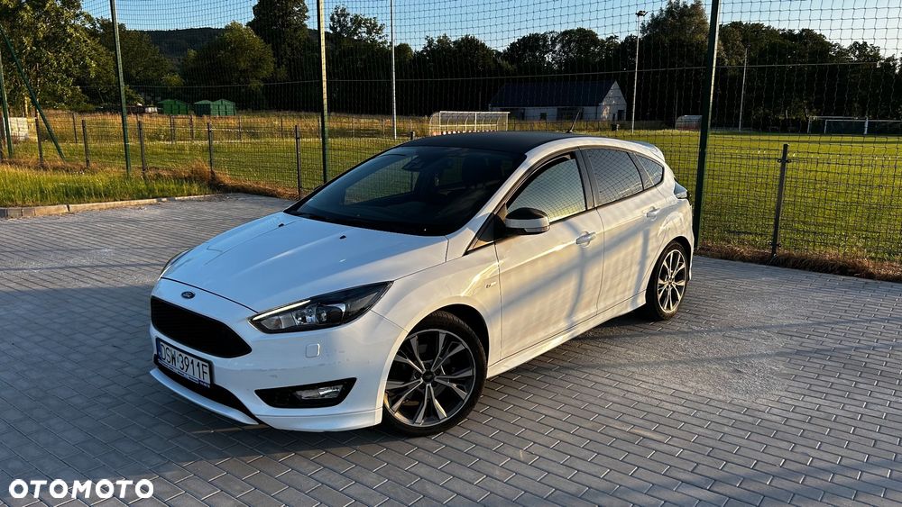 Ford Focus 1.5 EcoBoost ST-Line - 4