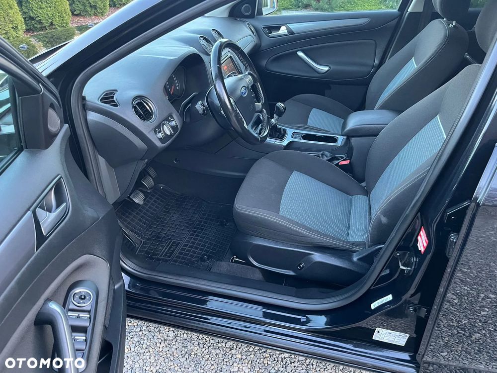 Ford Mondeo 2.0 TDCi Titanium - 25