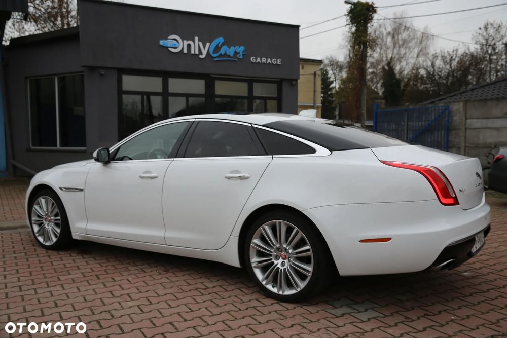 Jaguar XJ 3.0 D V6 Premium Luxury - 28
