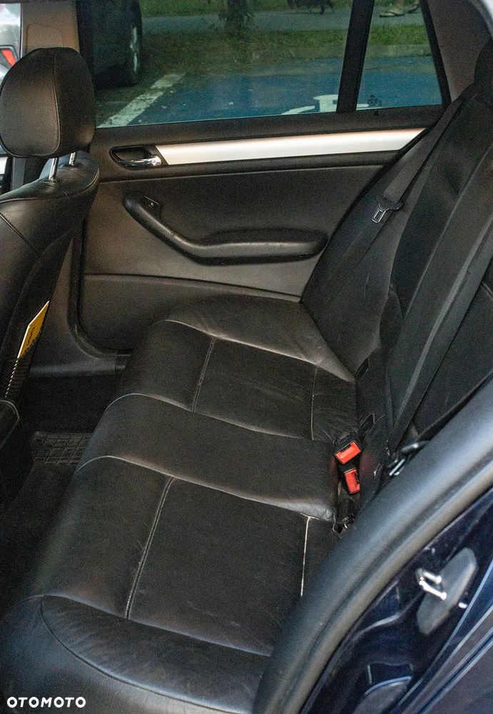 BMW Seria 3 320i - 14