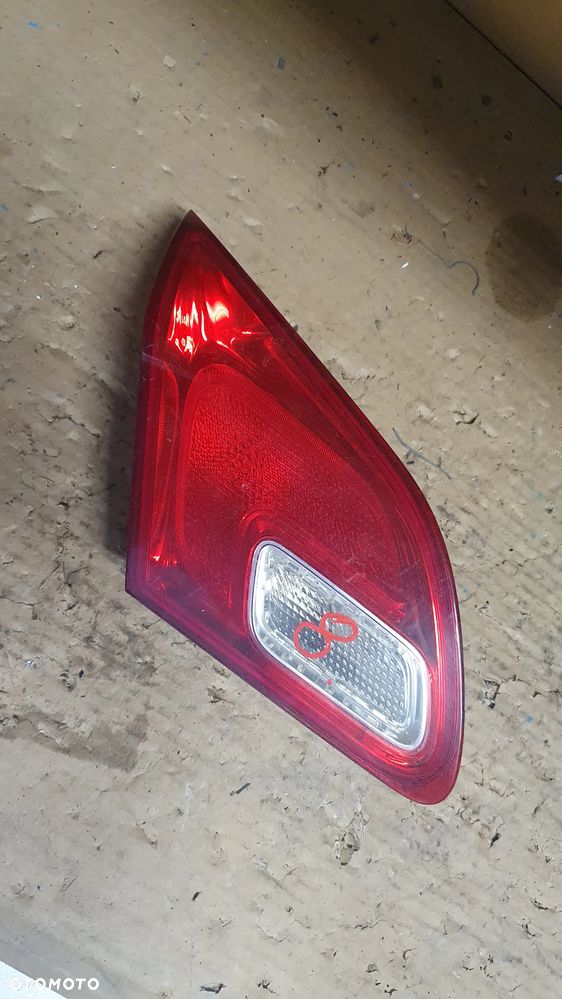 OPEL ASTRA J HB Lampa tył lewa w klapę - 1
