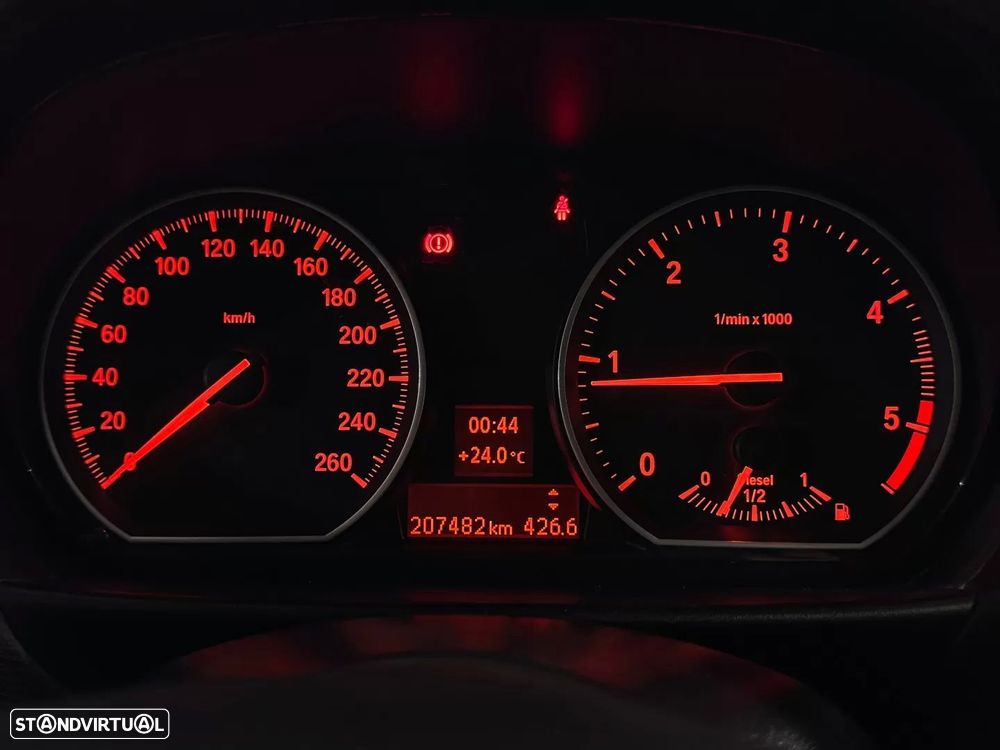 BMW 120 d — fotografia 12