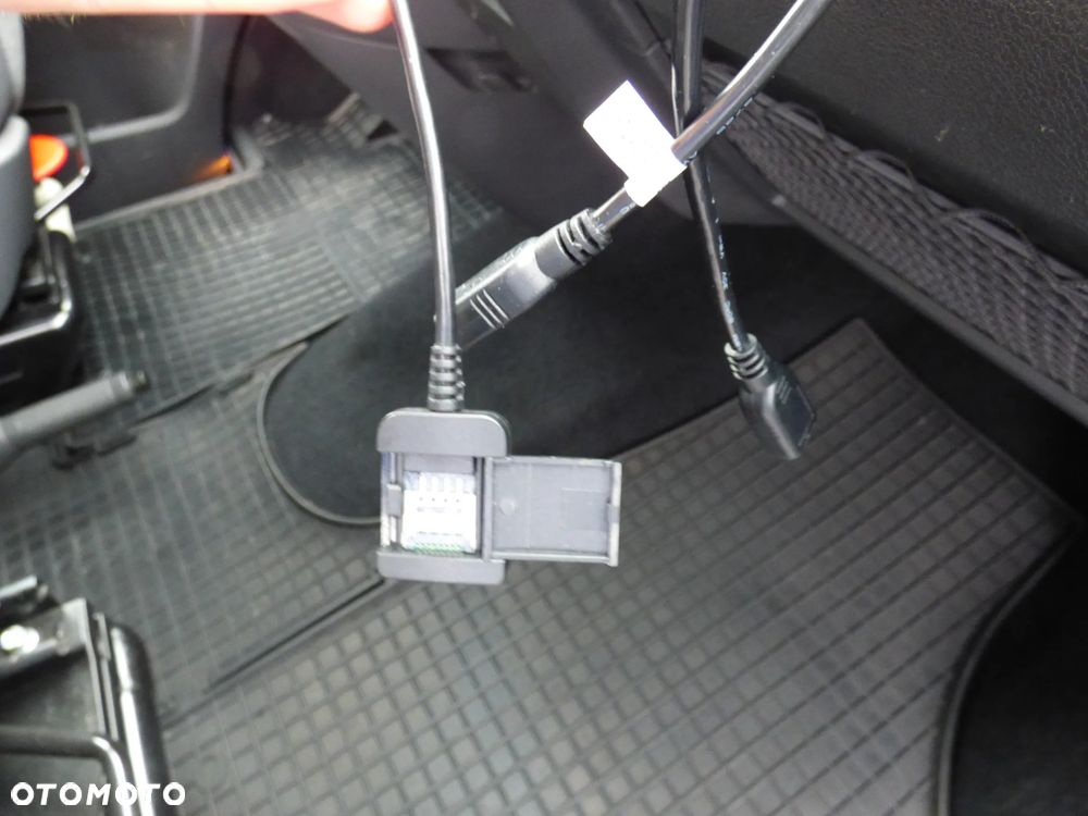 Volkswagen MULTIVAN - 28