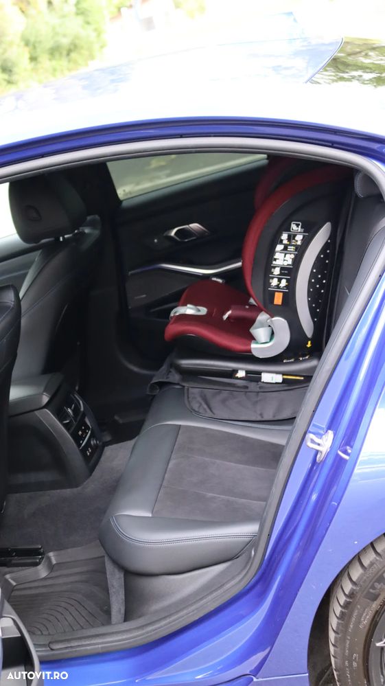 BMW Seria 3 330i Aut. M Sport - 24