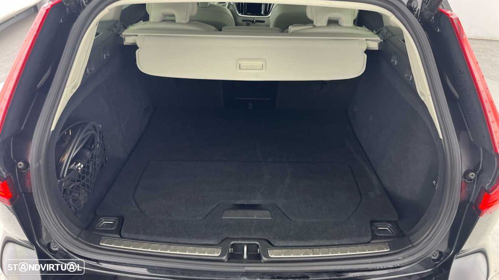 Volvo V60 2.0 T6 AWD TE Plus Bright - 12