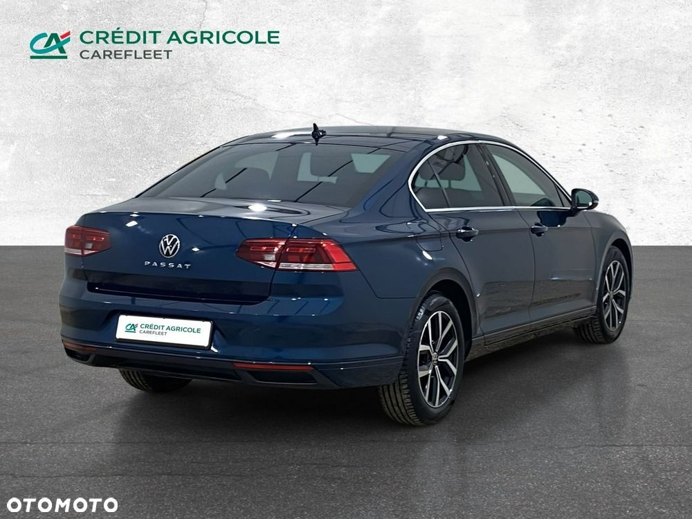 Volkswagen Passat - 6