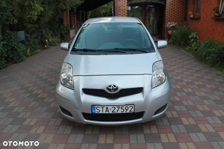 Toyota Yaris - 11