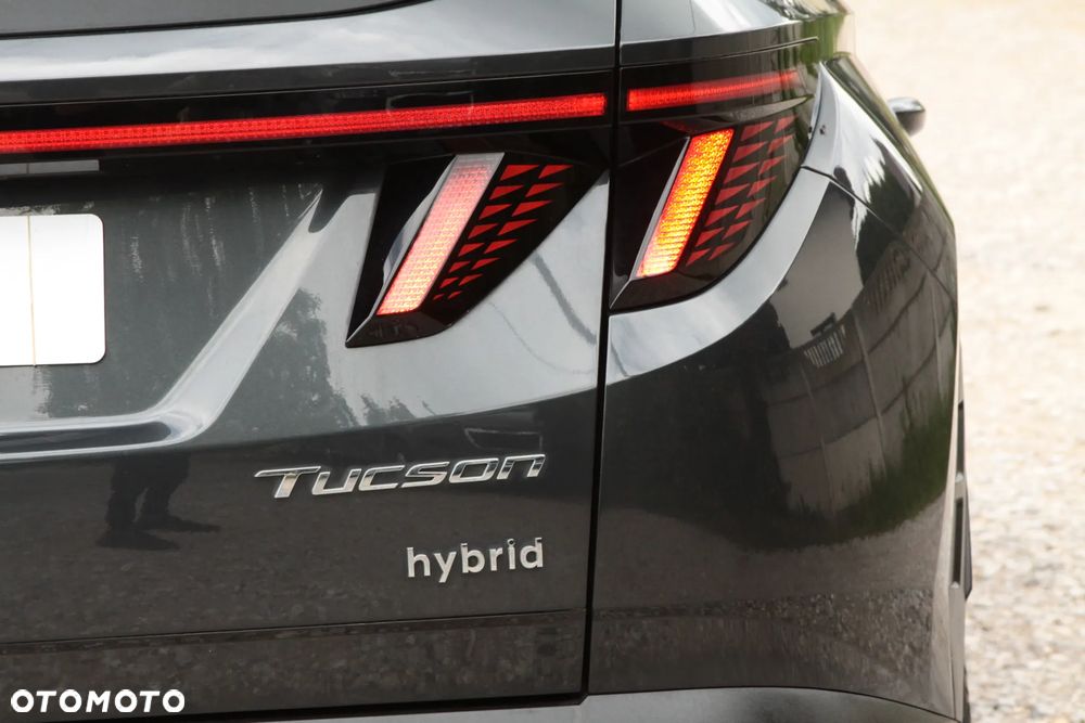Hyundai Tucson 1.6 T-GDi HEV Executive 2WD - 33