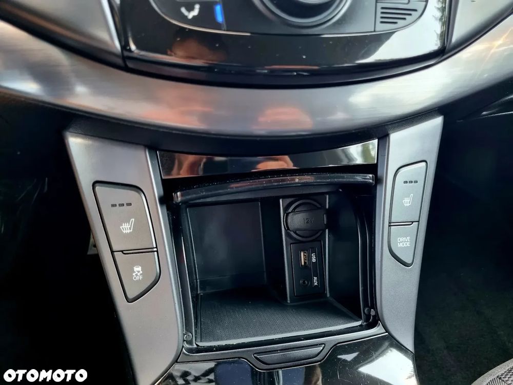 Hyundai i40 1.7 CRDi Premium DCT - 24