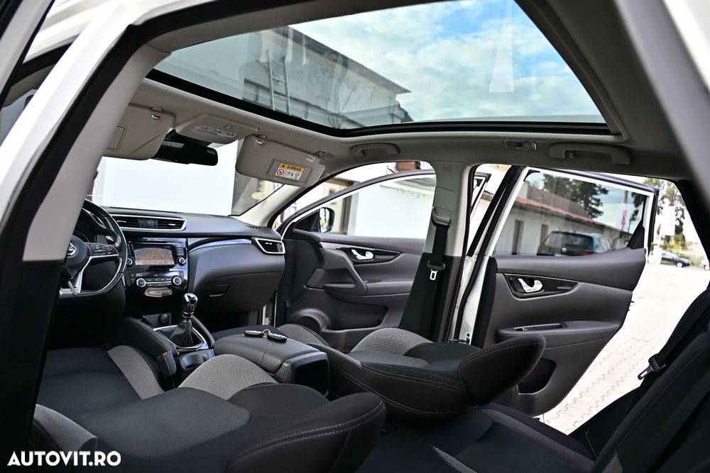 Nissan Qashqai 1.7 dCi TEKNA - 30