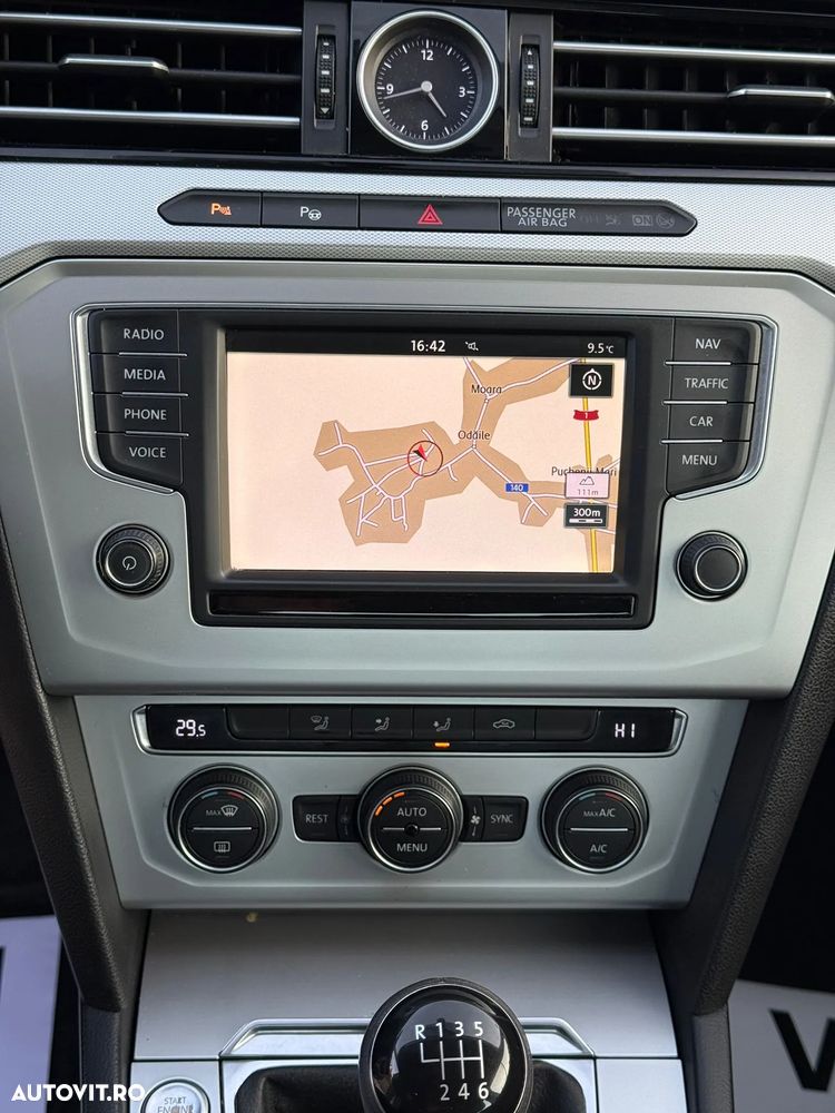 Volkswagen Passat 2.0 TDI (BlueMotion Technology) Comfortline - 14