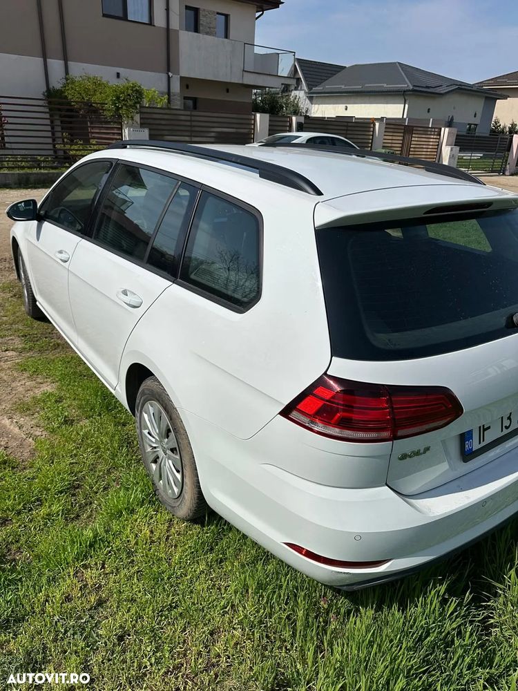 Volkswagen Golf 1.6 TDI Comfortline - 10