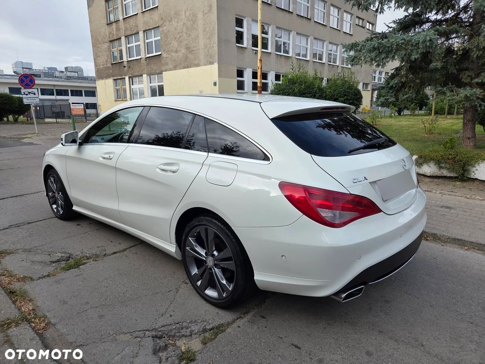 Mercedes-Benz CLA Shooting Brake 180 - 4