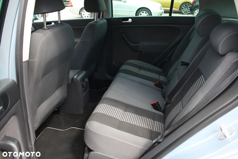 Volkswagen Golf Plus 1.9 TDI DPF DSG Comfortline - 8