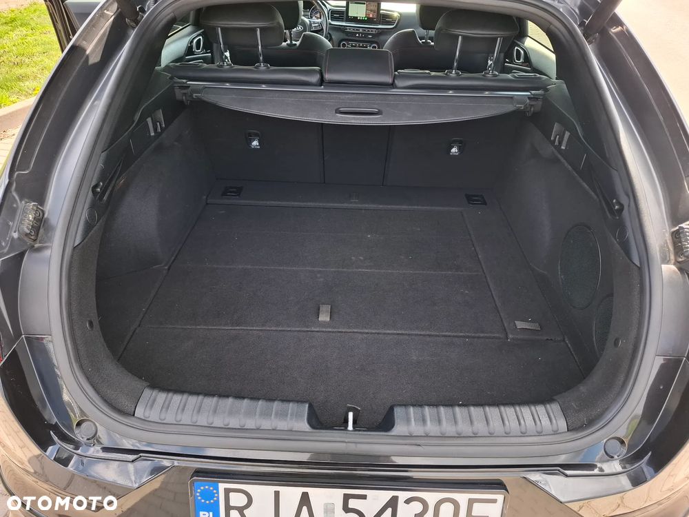 Kia ProCeed 1.6 T-GDI GT DCT - 11