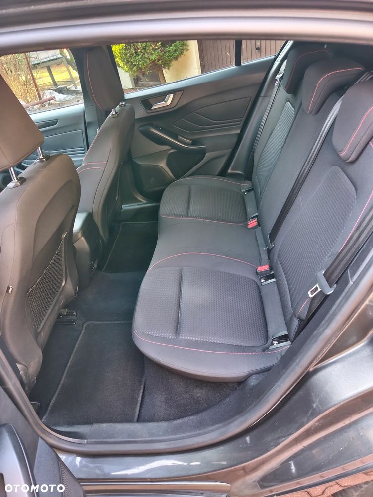Ford Focus 1.0 EcoBoost ST-Line - 9