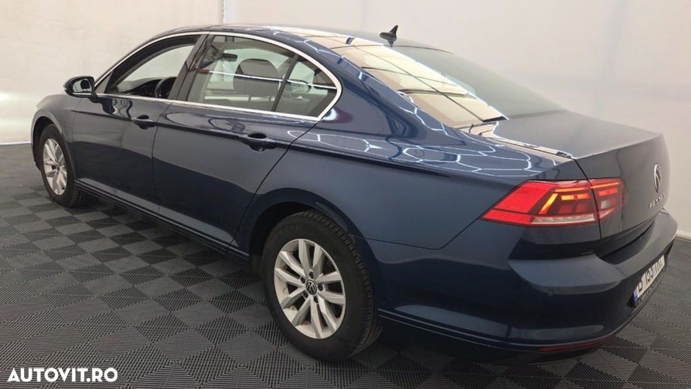 Volkswagen Passat 2.0 TDI DSG Comfortline - 5