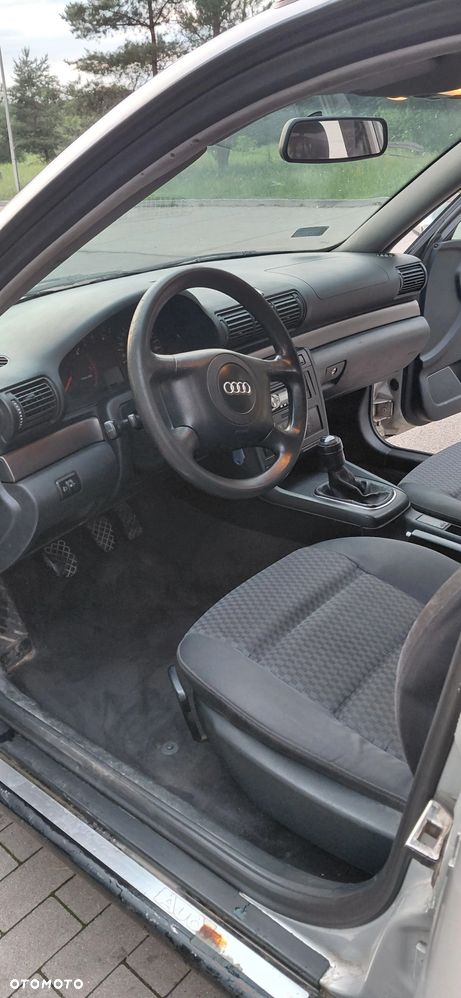 Audi A4 Avant 1.9 TDI - 8