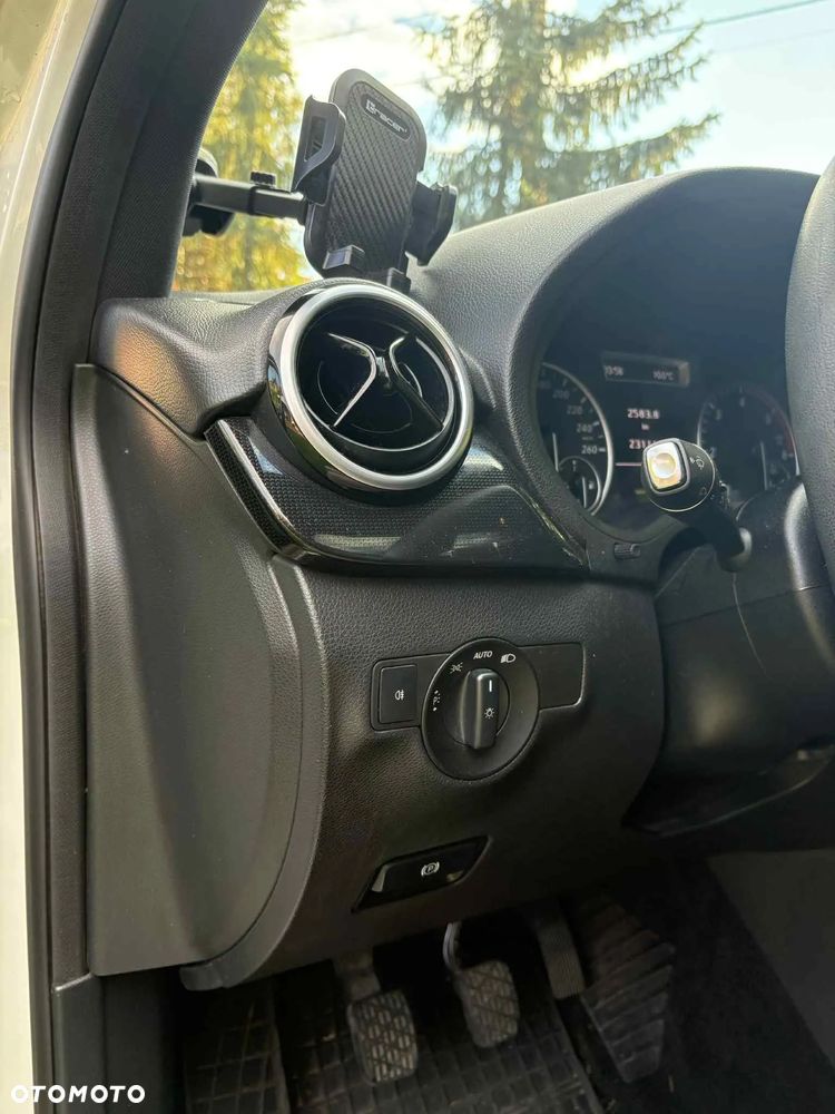 Mercedes-Benz Klasa B 180 CDI - 21