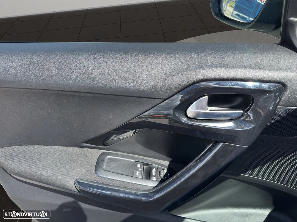 Peugeot 208 1.6 BlueHDi Style - 9