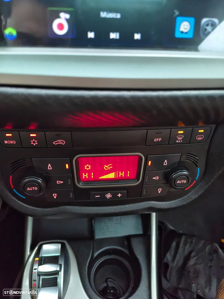 Alfa Romeo MiTo 1.4 MultiAir Distinctive - 14