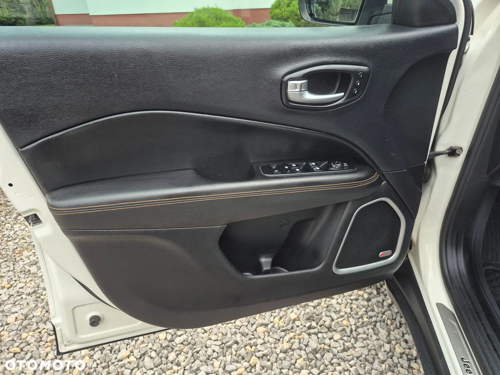 Jeep Compass 1.4 MultiAir Limited - 23