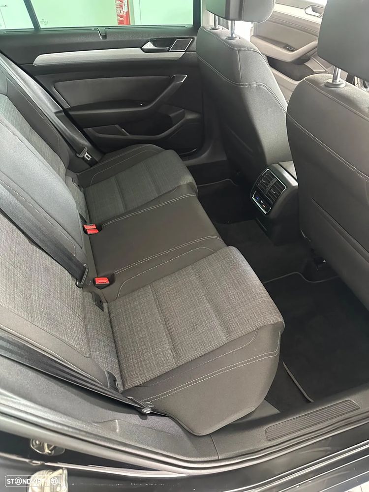 VW Passat 2.0 TDI Elegance DSG - 4