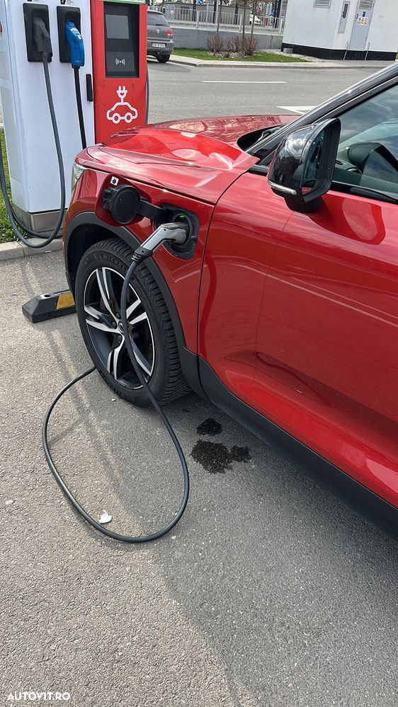 Volvo XC 40 Recharge T5 Twin Engine AT7 R-Design Expression - 12