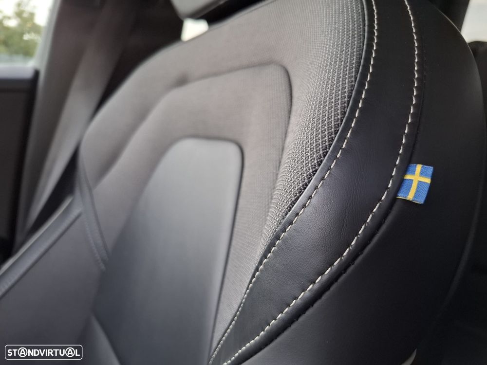 Volvo V60 2.0 T6 AWD TE R-Design - 49