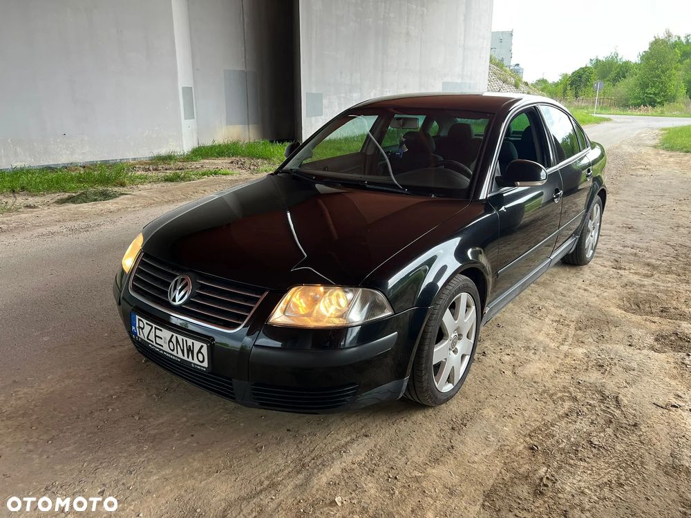 Volkswagen Passat 1.9 TDI Highline - 25