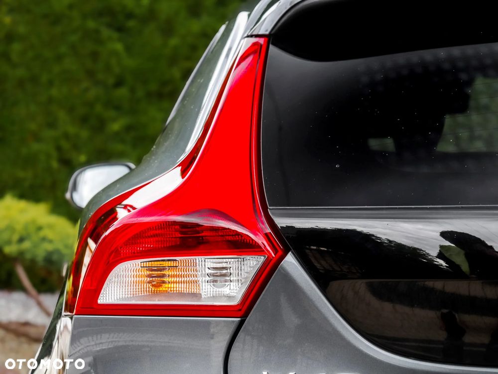 Volvo V40 D2 Drive-E Momentum - 33