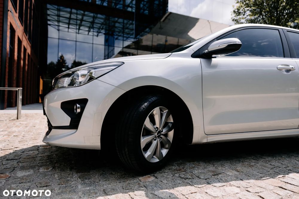 Kia Rio 1.2 L Business Line - 29