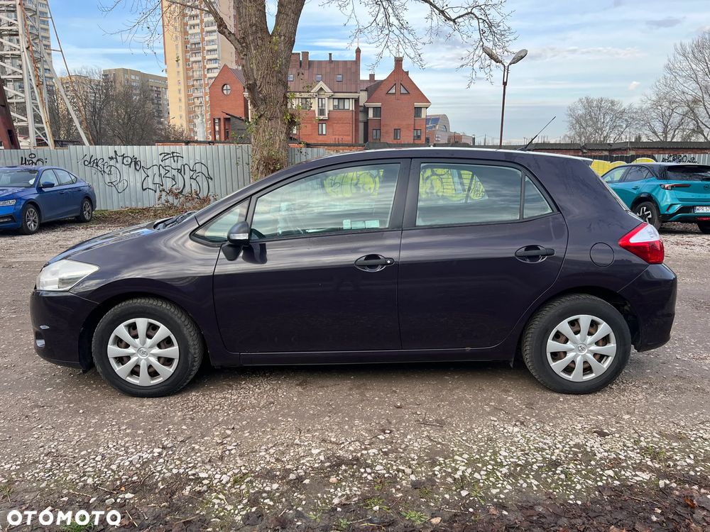 Toyota Auris 1.33 VVT-i Active - 2