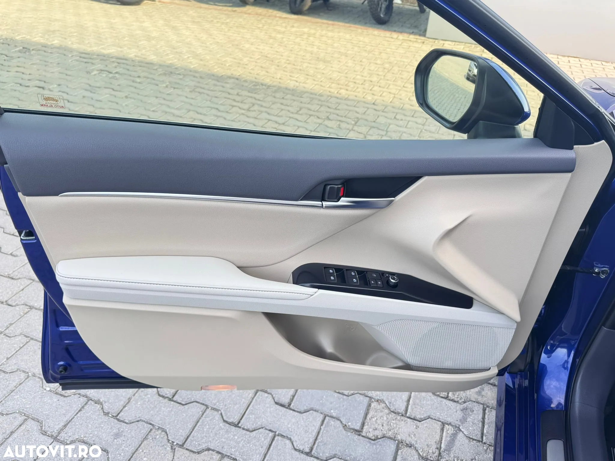 Toyota Camry 2.5 Hybrid Exclusive - 11