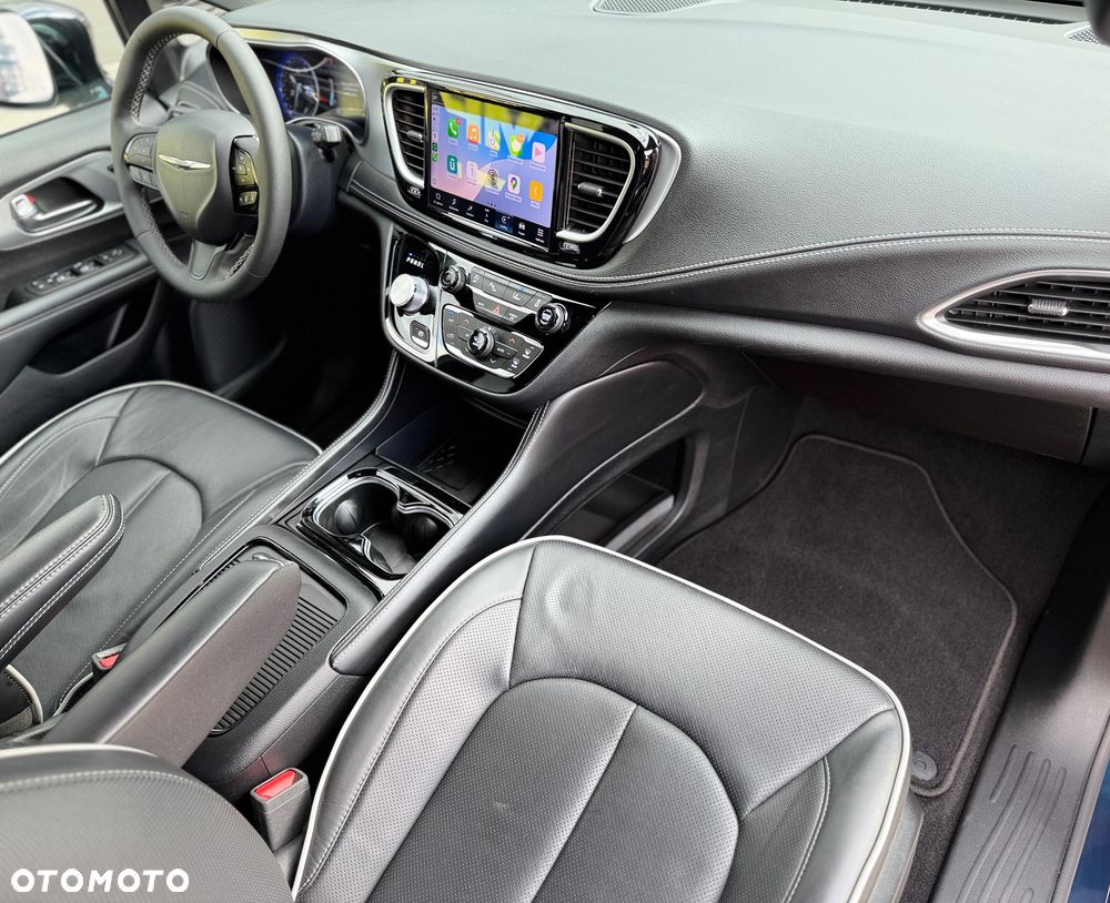 Chrysler Pacifica - 20